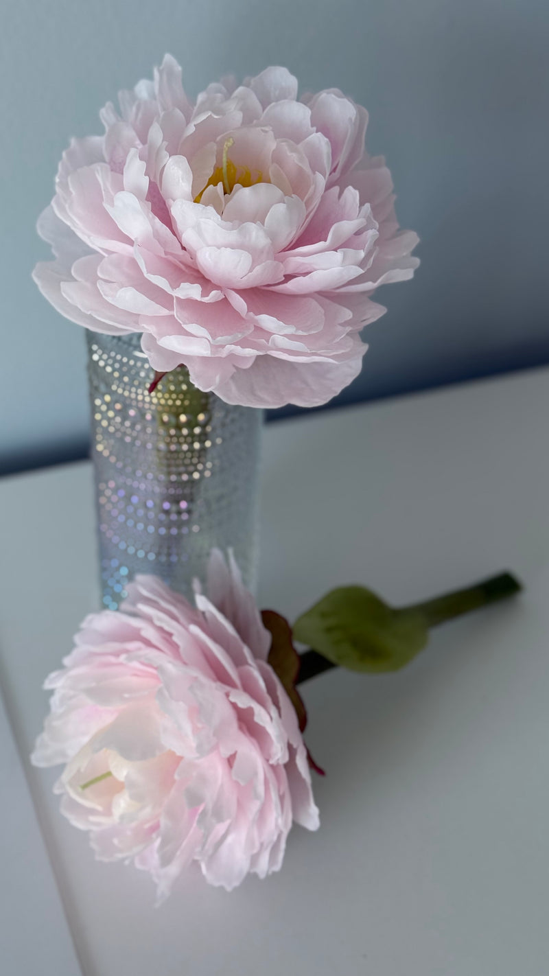 Peony candle on a stem, ligt pink