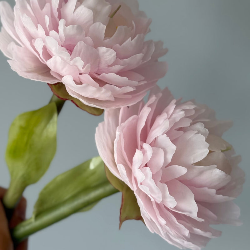Peony candle on a stem, ligt pink