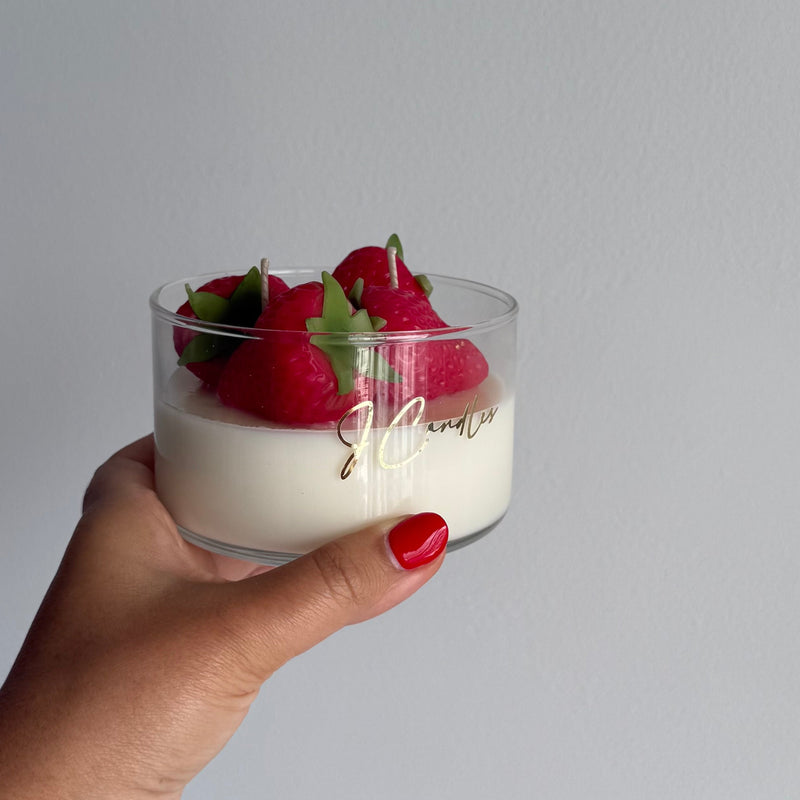 Strawberry dessert candle | handmade soy wax candle | summer gift | fruit | vegan candle