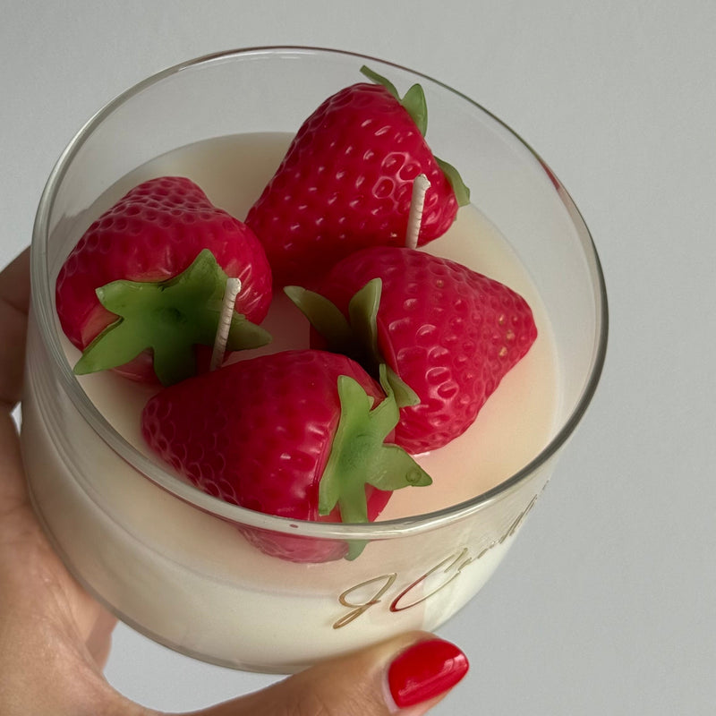 Strawberry dessert candle | handmade soy wax candle | summer gift | fruit | vegan candle