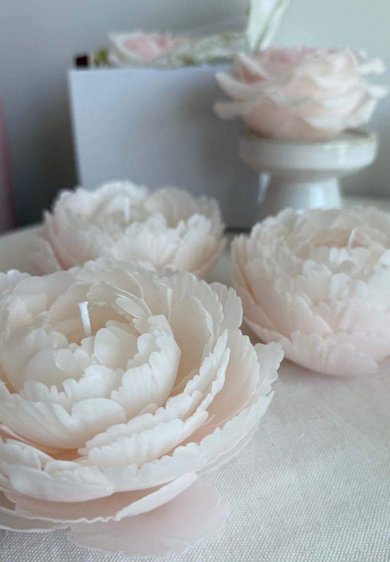Artisan peony | flower candle