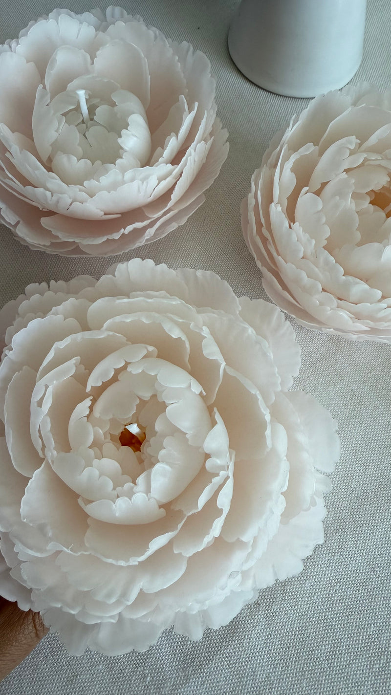 Artisan peony | flower candle