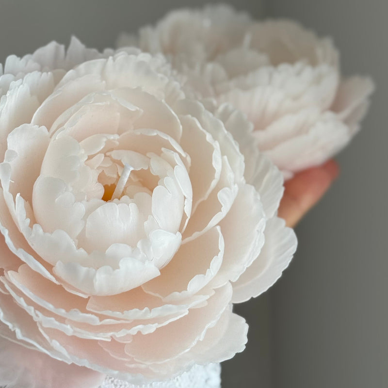 Artisan peony | flower candle