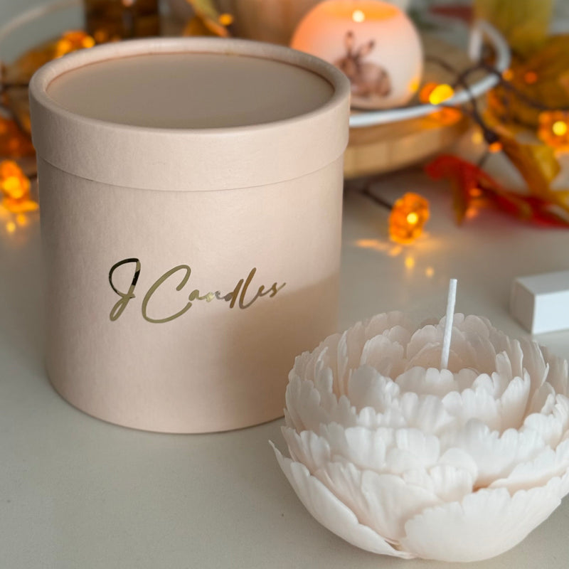 Artisan peony candle / beeswax / unique gift