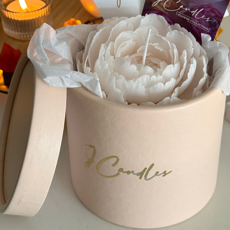 Artisan peony candle / beeswax / unique gift