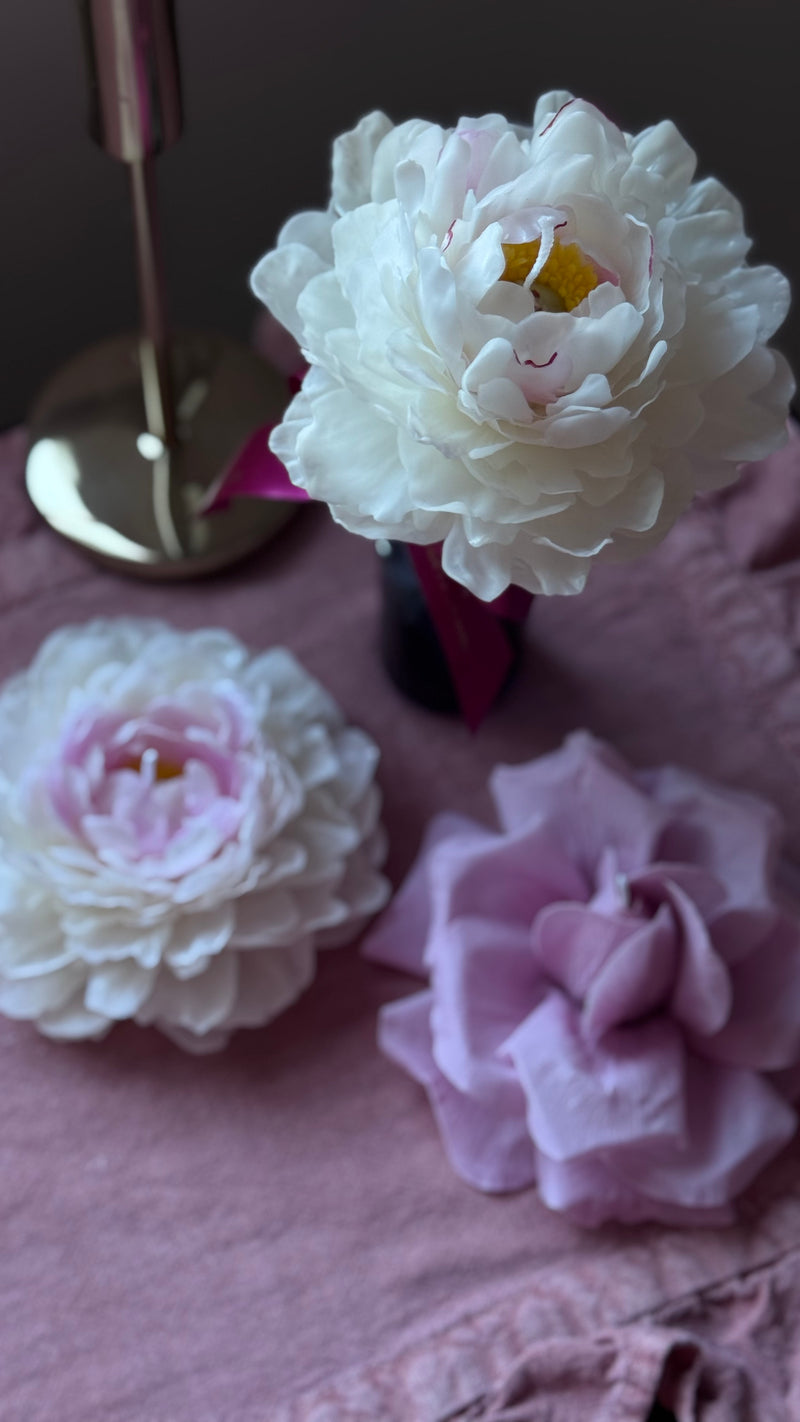 Gift set of 3 realistic flower candles (peonies & french rose)