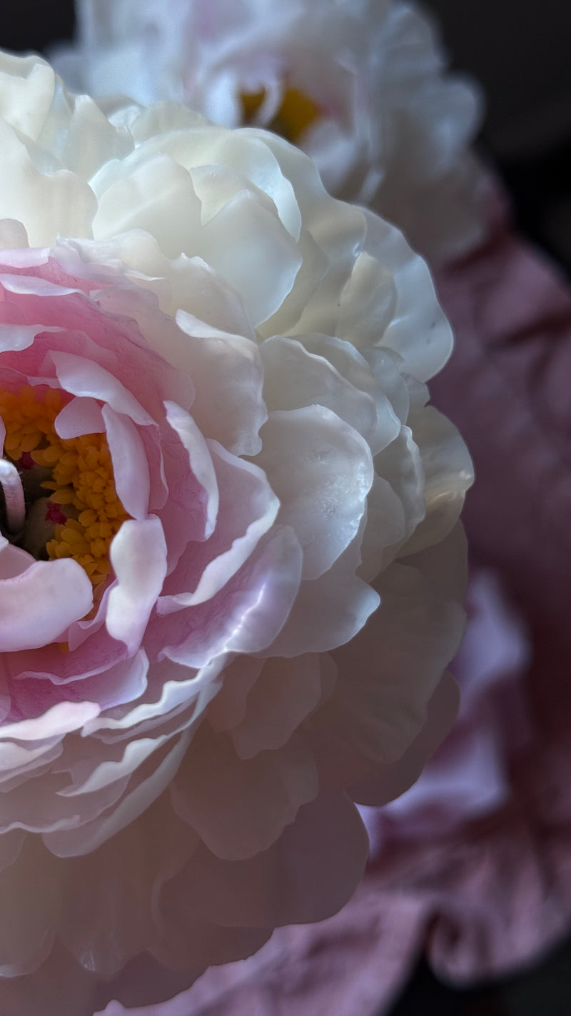 Gift set of 3 realistic flower candles (peonies & french rose)