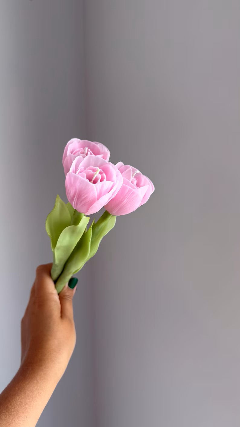 Handmade Beeswax tulip candle: unique floral gift